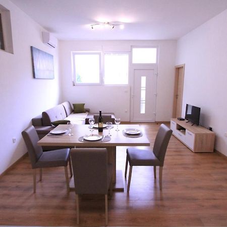 Apartman Darija Podstrana Eksteriør billede